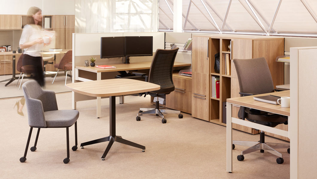 Knoll Open Plan Workstation Furniture with Dividends Horizon and Anchor Stroage
