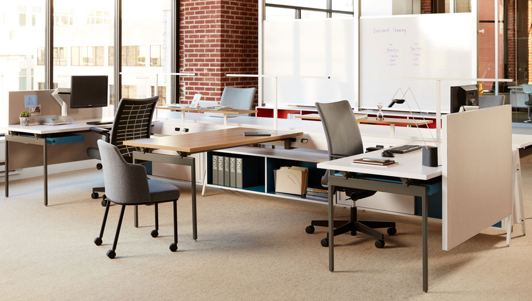 Knoll Open Plan Workstation Furniture with Antenna Workspaces and Interpole