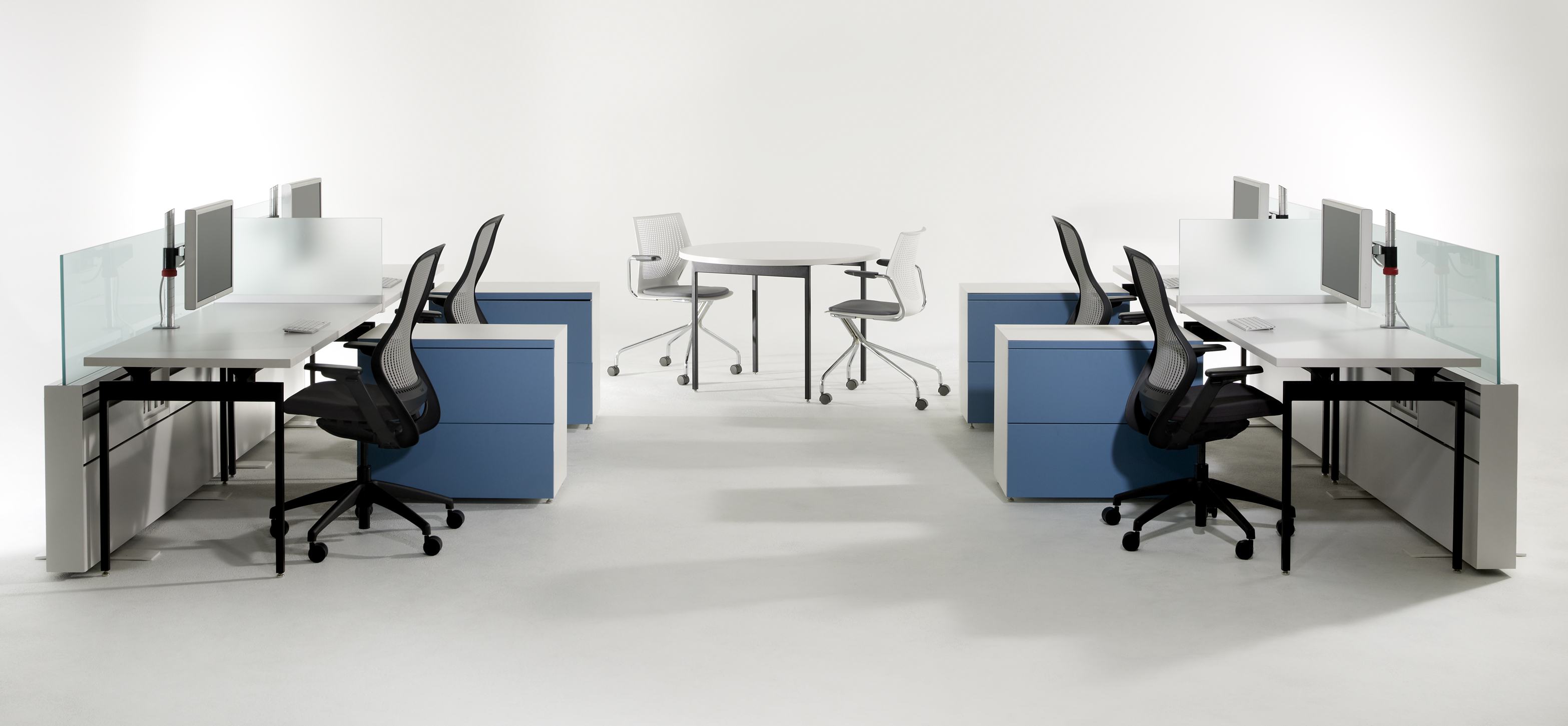 Antenna® Tables and Desks Knoll