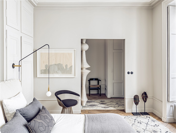 Rue Bizolon Residence by Maison Hand | PC: Felix Forest | Featured: Platner Arm Chair | Knoll Inspiration