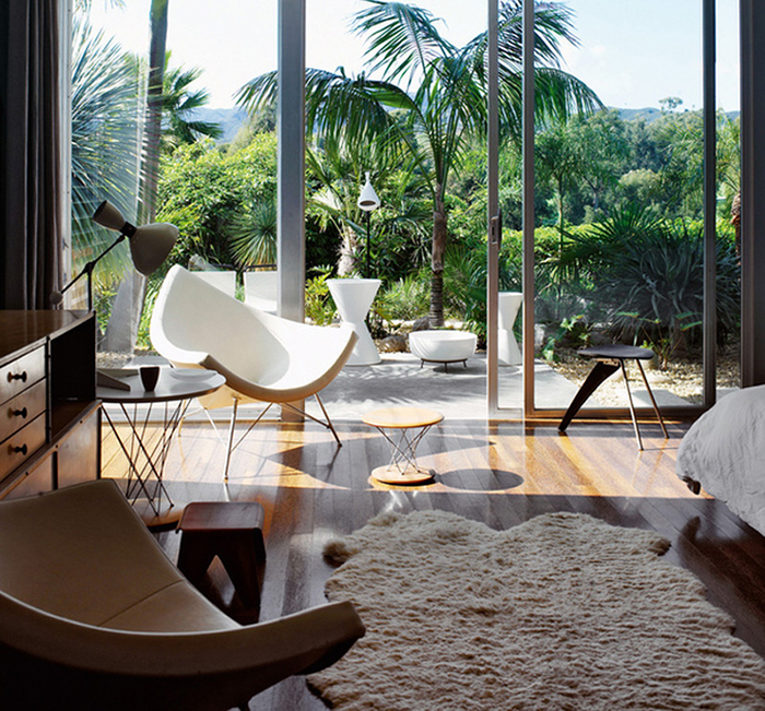 Michael Boyd's residence in Santa Monica, California | Isamu Noguchi's Cyclone Side Table | Oscar Niemeyer's Strick House | Knoll Inspiration