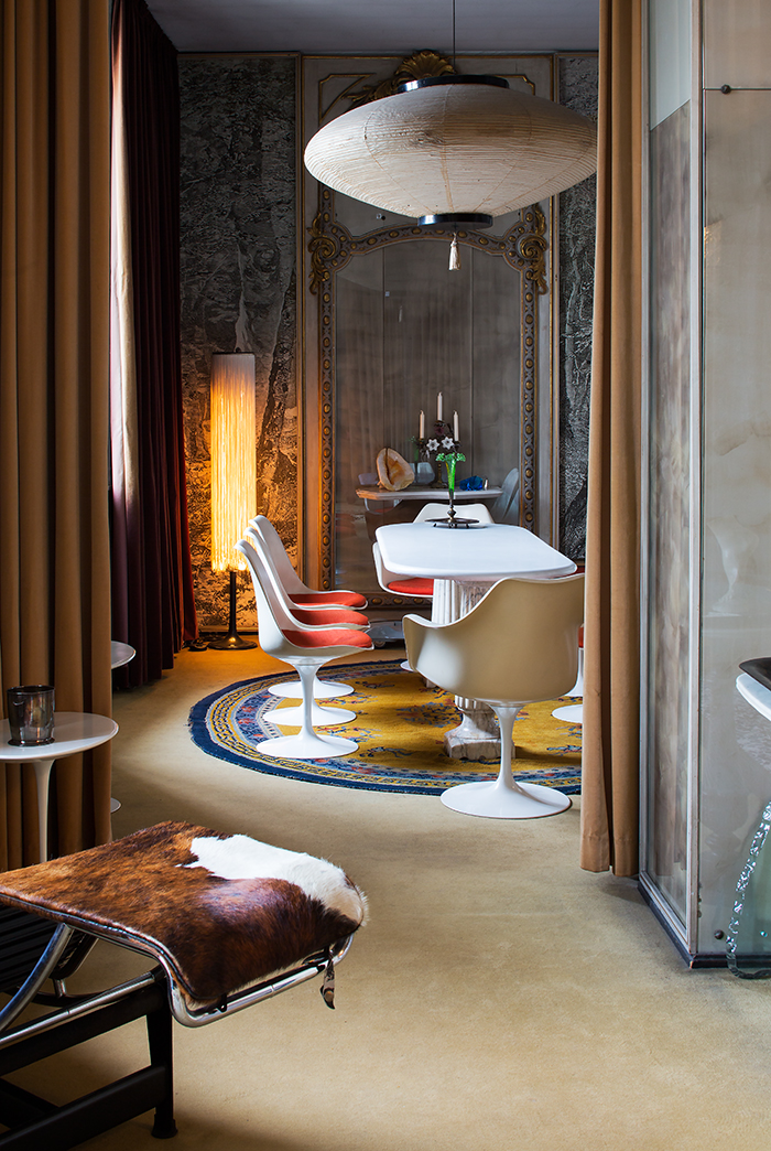 Casa Mollino as restored by Fulvio Ferrari | Eero Saarinen's Tulip Armless Chair | PC: Bart Keggin | Knoll Inspiration