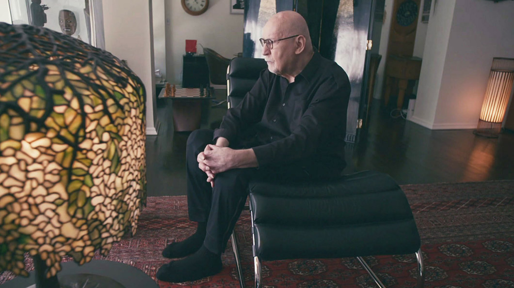George Lois' Apartment | PC: NOWNESS | Featured: MR Chaise | Knoll Inspiration