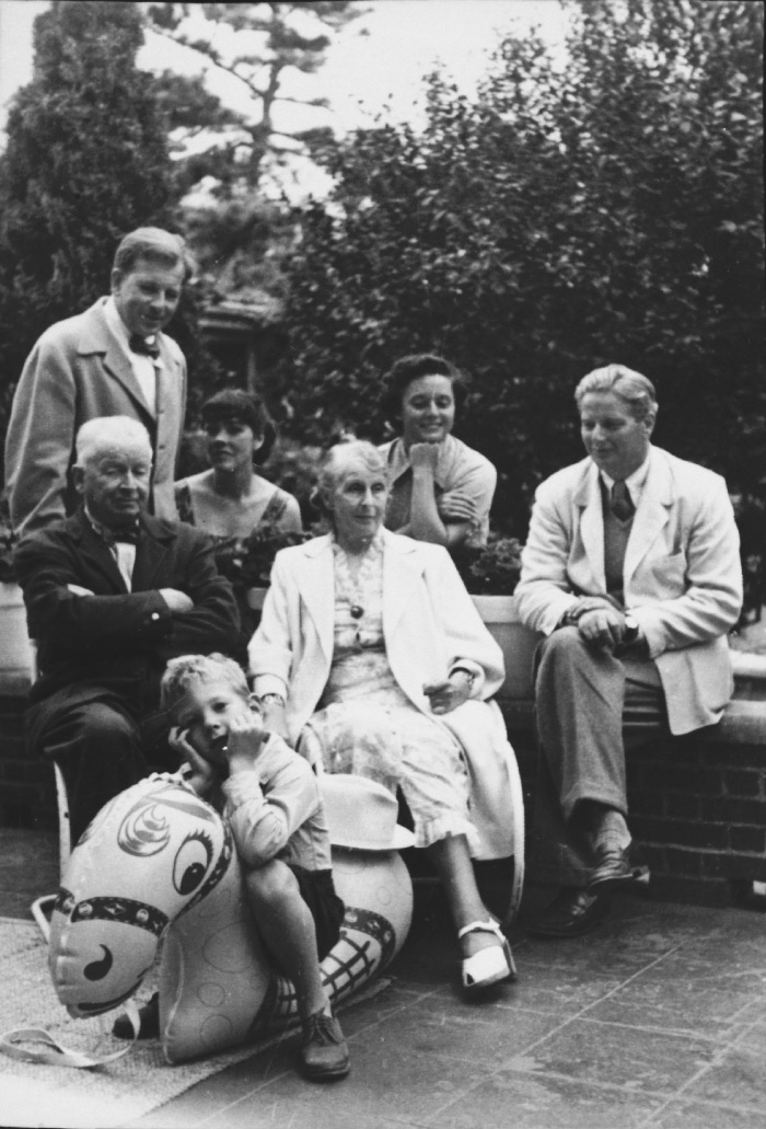 Florence Knoll and the Saarinen Family