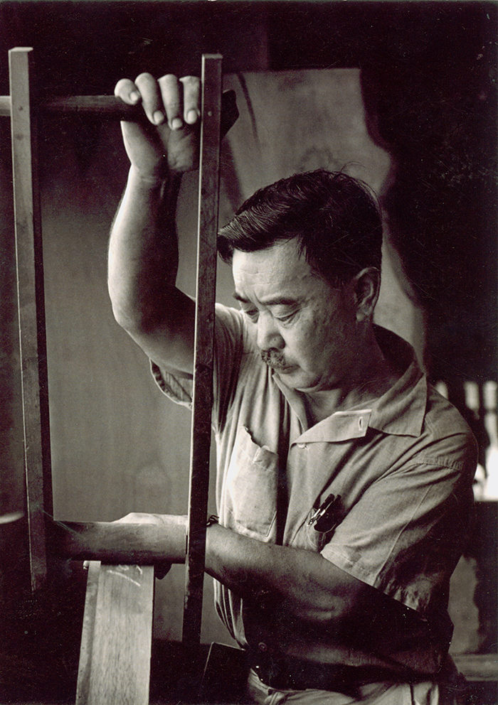 George Nakashima working at his studio in New Hope, Pennsylvania | Knoll Inspiration