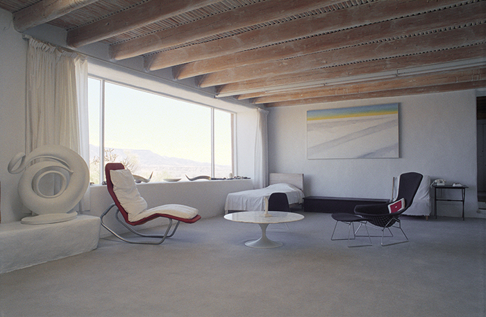 Georgia O'Keeffe in Abiquiú, New Mexico| Knoll Inspiration
