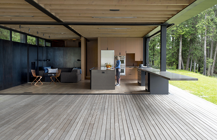 Olson Kundig in Pole Pass, Washington | PC: Jennilee Marigomen | Featured: David Adjaye's Washington Skeleton™ Aluminum Side Chair | Knoll Inspiration