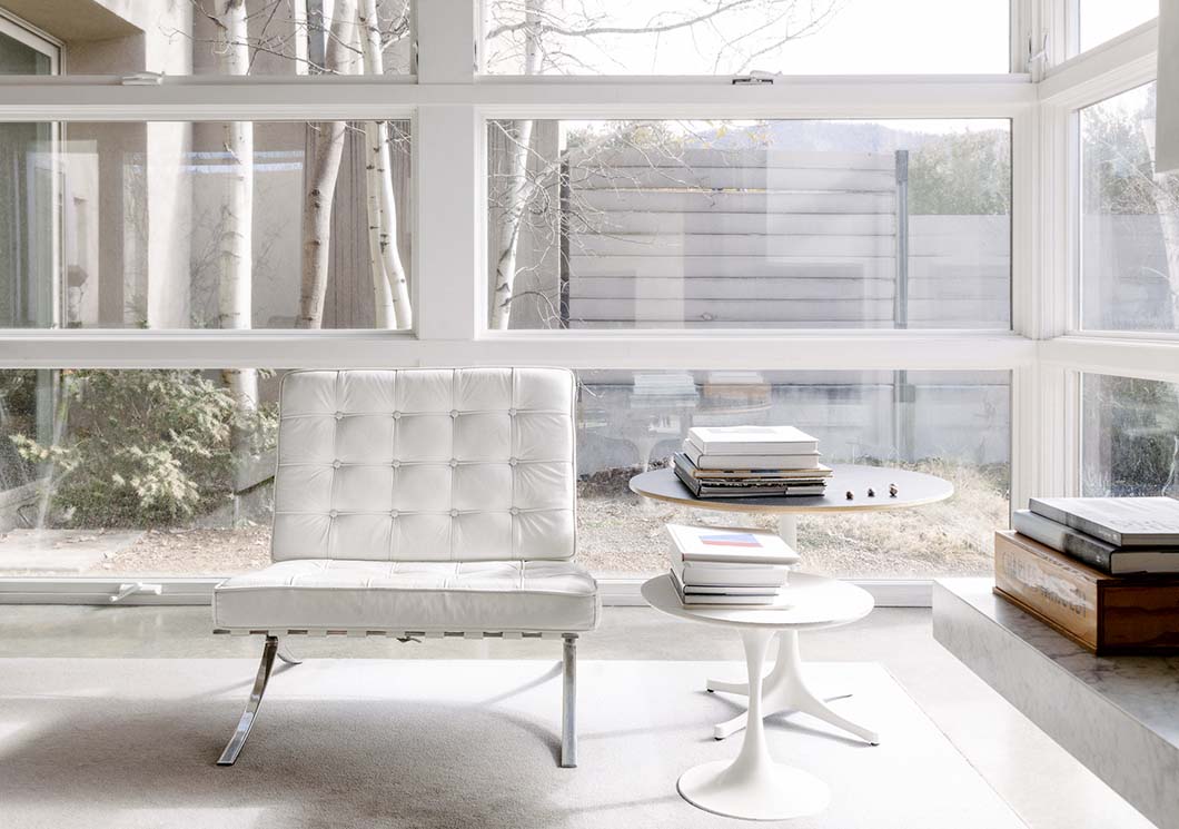 Santa Fe Residence | PC: Morgan Rachel Levy | Featured: Barcelona Chairs, Saarinen Side Tables