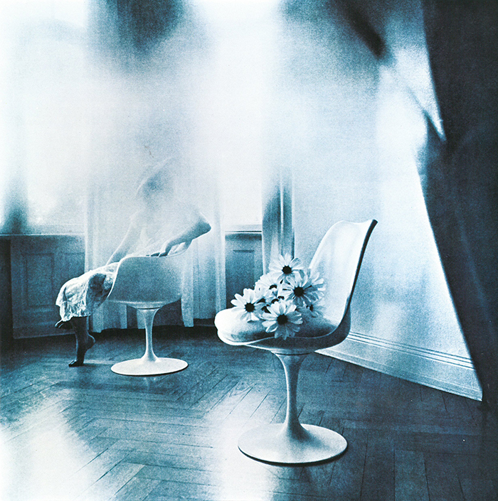 The Art Direction of Wolf Kaiser | Product: Eero Saarinen Tulip Chair | PC: Karen Szekessy | Knoll Inspiration