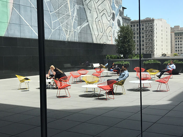 Knoll Opens Its Patio Doors At The Los Angeles Showroom Features Ertoia Chairs And Schultz Outdoor Tables Complete The Patio At New Los Angeles Showroom