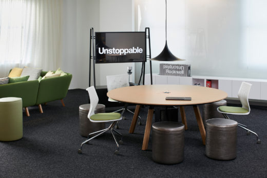 Unscripted Easy Table Round With Unscripted Storage Media Cart