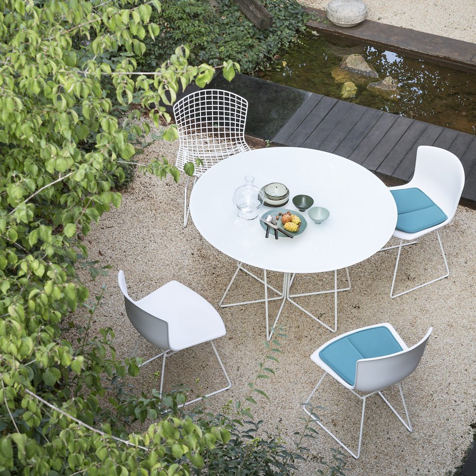 Bertoia Plastic Side Chair - Outdoor image 4