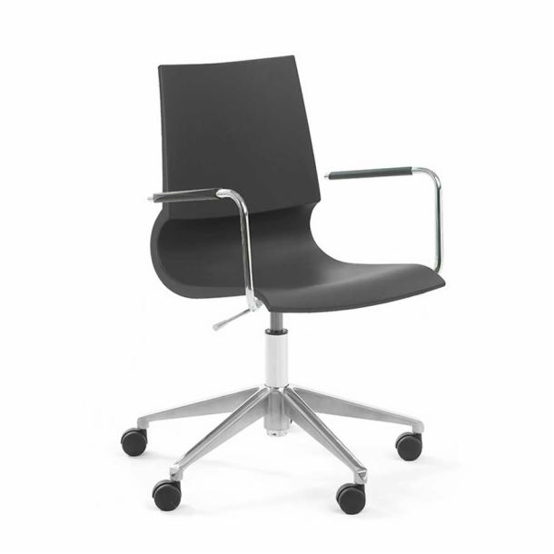 Gigi<sup>®</sup> - Arm Chair with Swivel Base