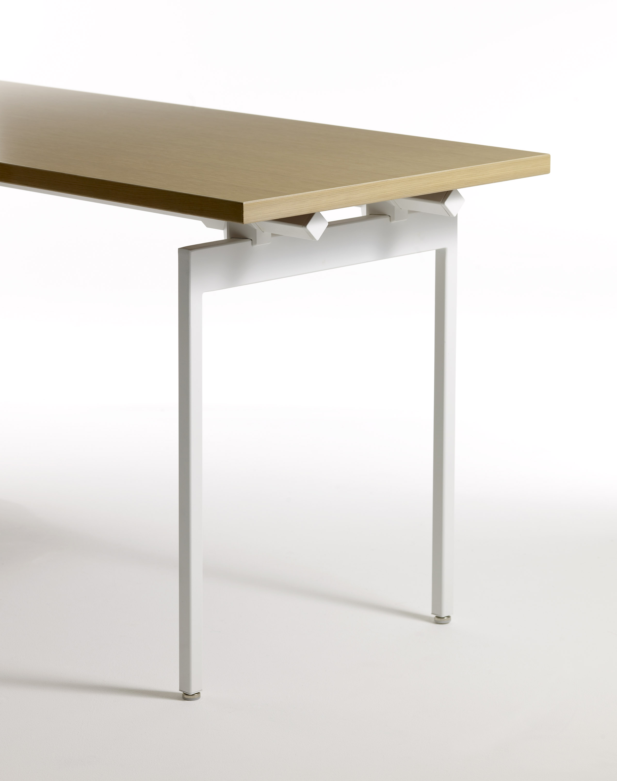 Antenna® Tables and Desks | Knoll