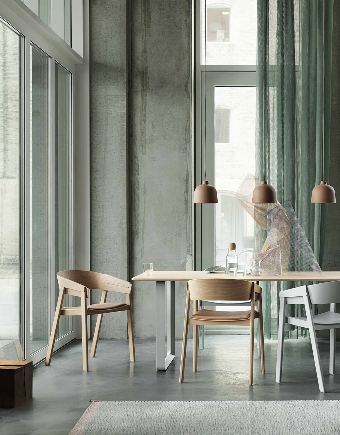 Muuto Cover Chair_7070 Table