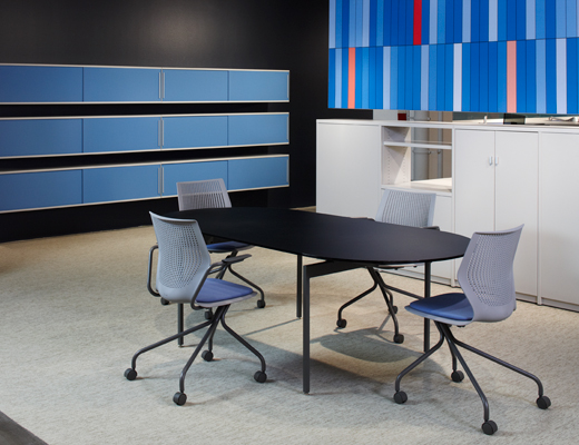 Antenna Workspaces meeting table and MultiGeneration by Knoll