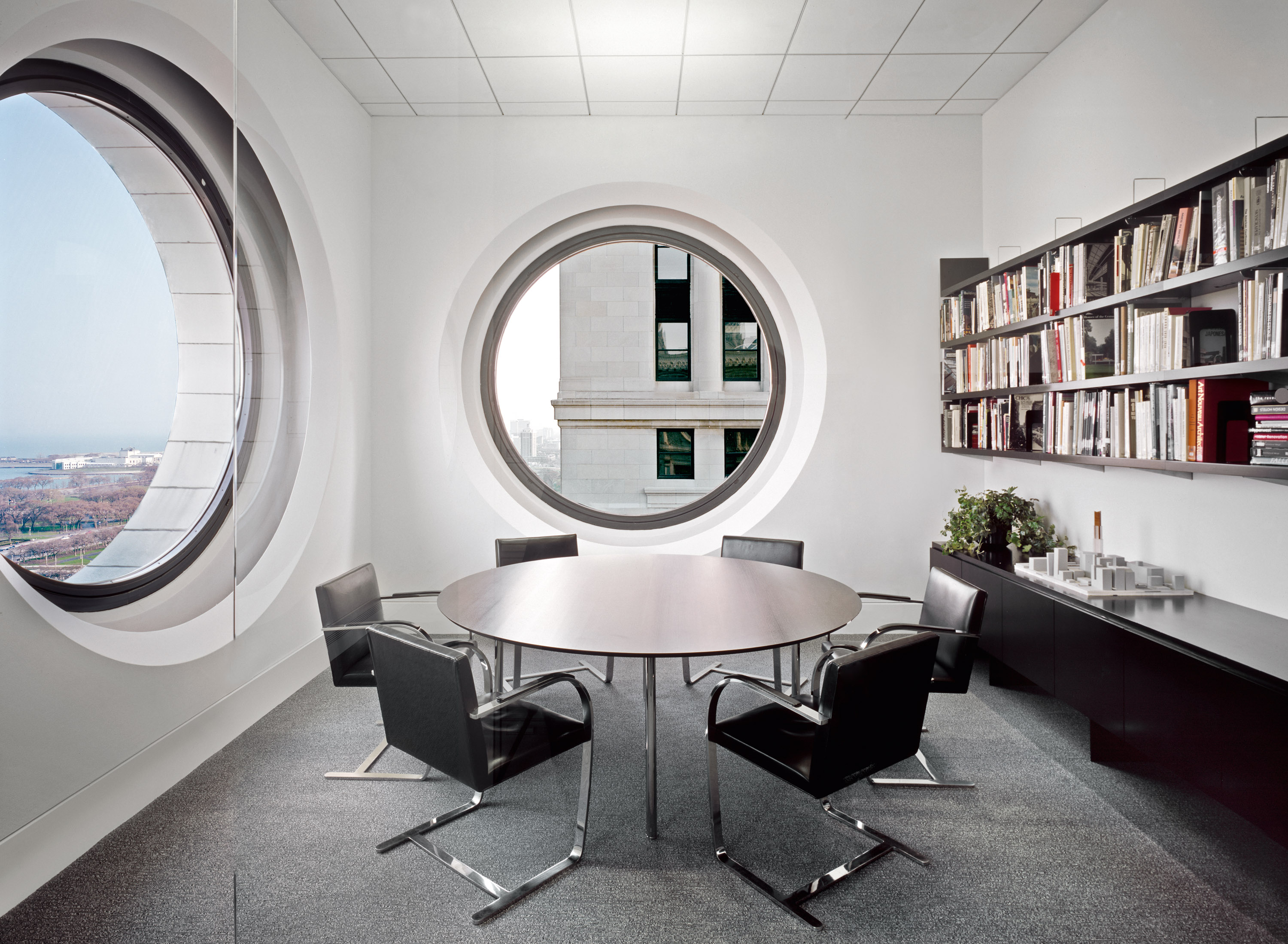 Brno Chair Flat Bar Original Design Knoll