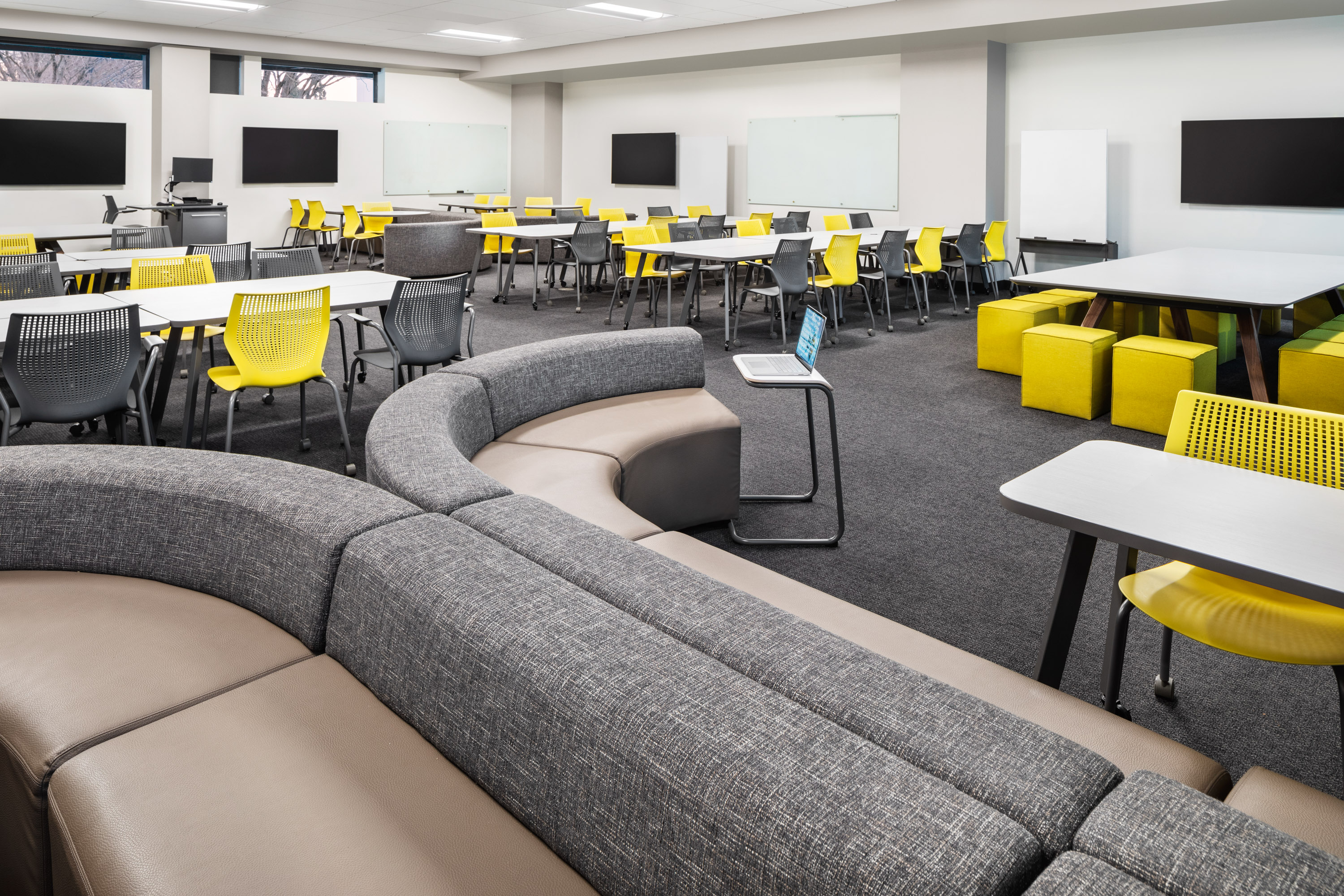 Toboggan® Pull Up Table Knoll