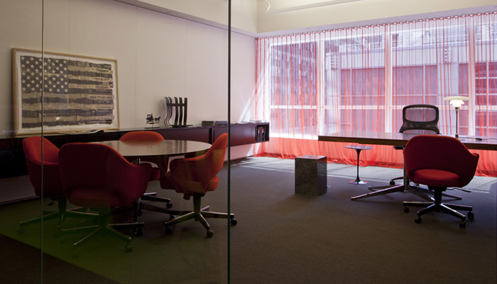 interior design magazine tours the knoll new york showroom