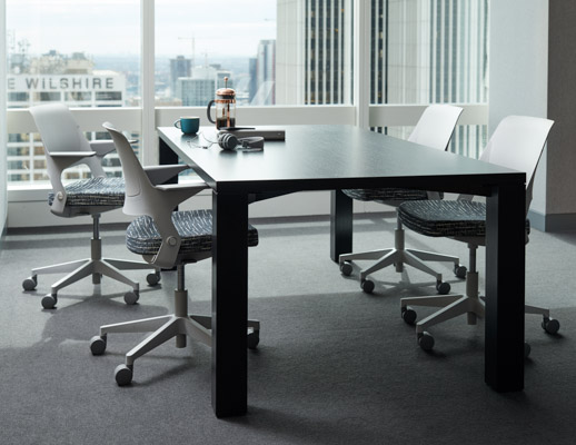 Reff Profiles meeting table 4x4 table Ollo Glen Oliver Loew light task touchdown team meeting enclave shared spaces