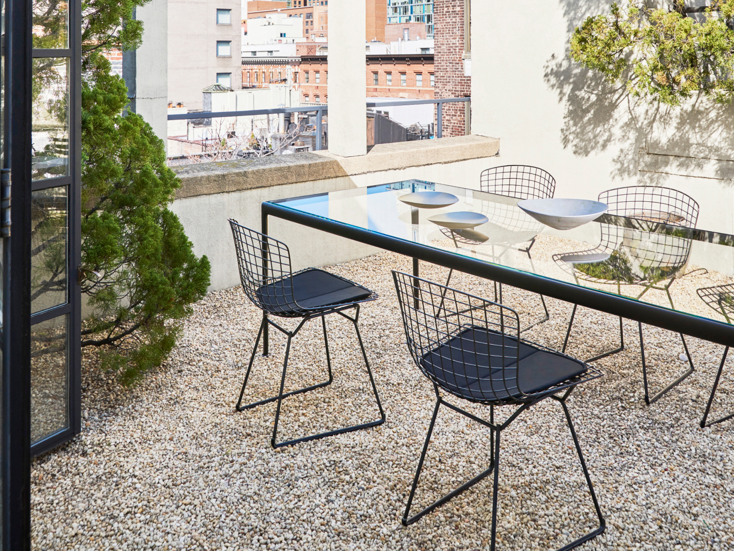 Bertoia Outdoor Side Chairs & 1966 Dining Table