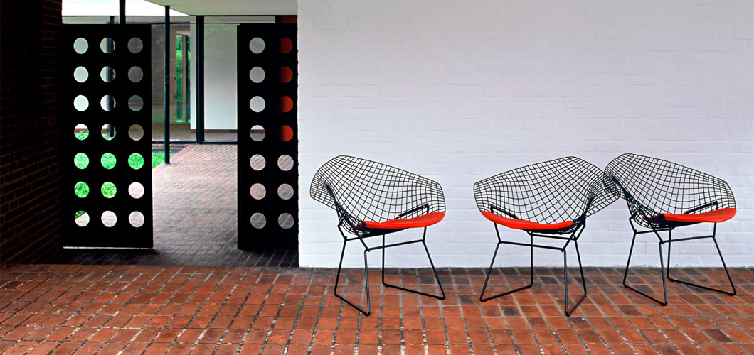 Bertoia Diamond Chair Outside