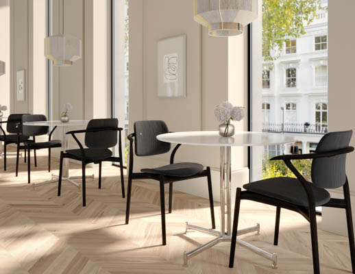 Iquo Collection Armchair Iquo Collection Round Table