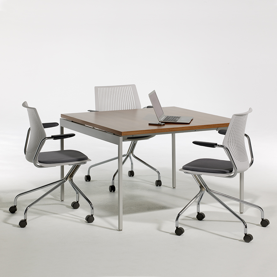 Antenna® Table Square Knoll