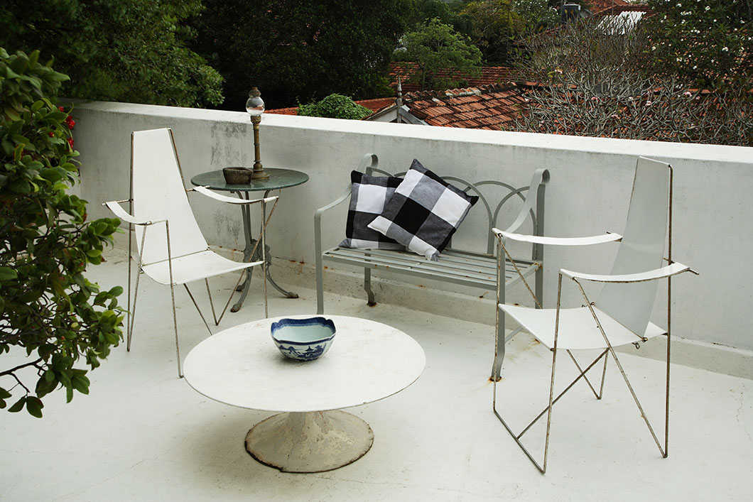 Number 11 Residence by Geoffrey Bawa | PC: Geoffrey Bawa Trust | Featured: Saarinen Tulip Chairs