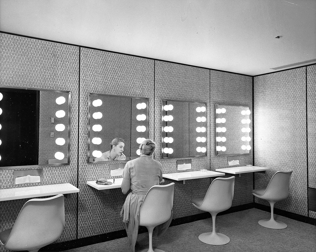 Tulip Armless Chairs make up the powder room at The Four Seasons | PC: The Four Seasons | Knoll Inspiration