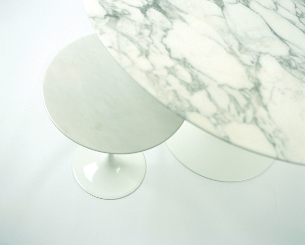 Eero Saarinen Pedestal Collection | PC: Ilan Rubin | Knoll Inspiration