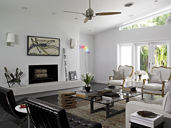 Mies van der Rohe's Barcelona Chairs in Lourdes Fernandez-Grattan's Miami Home