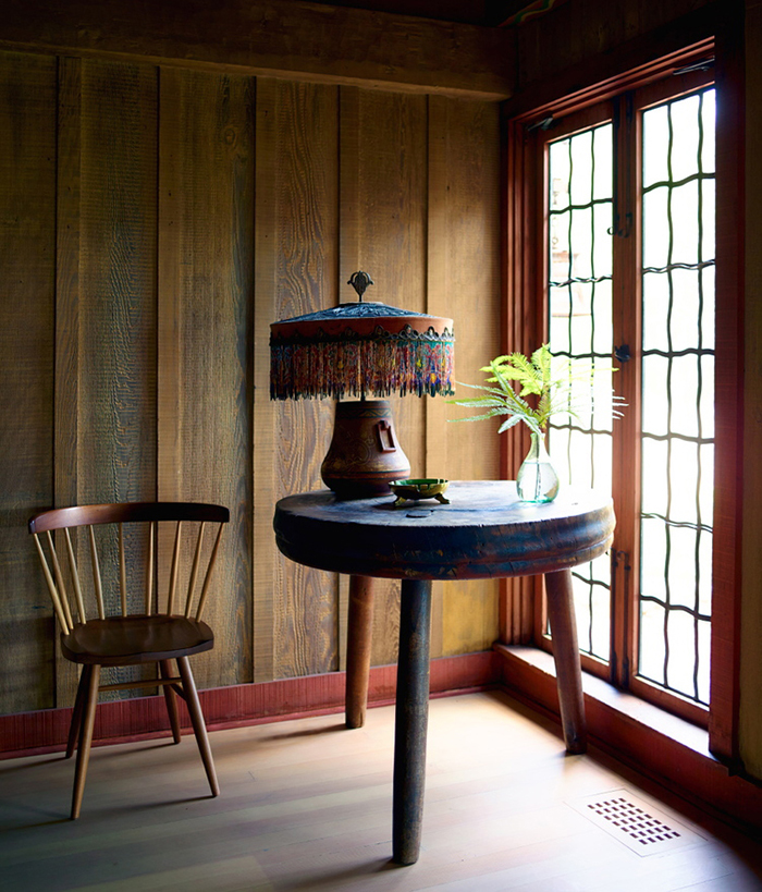 Commune Design in Ojai, California | George Nakashima's Straight Chair | Knoll Inspiration