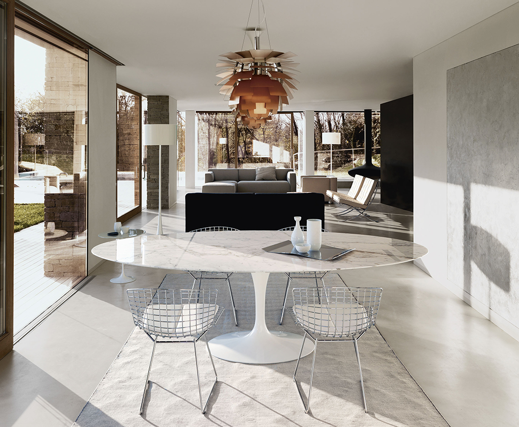 Marble-topped Saarinen Dining Table in a residential dining room | Knoll Inspiration