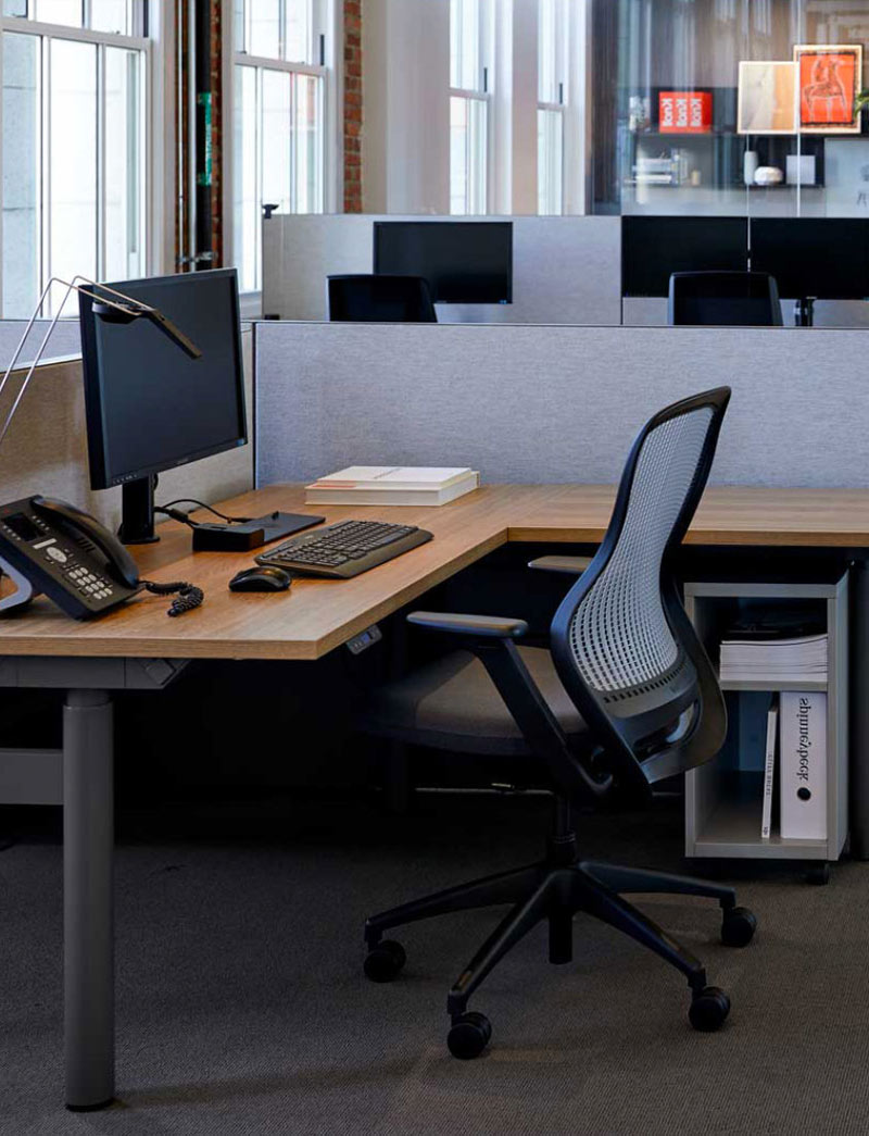 Knoll Workstations for Small Businesses and Startups Spaces