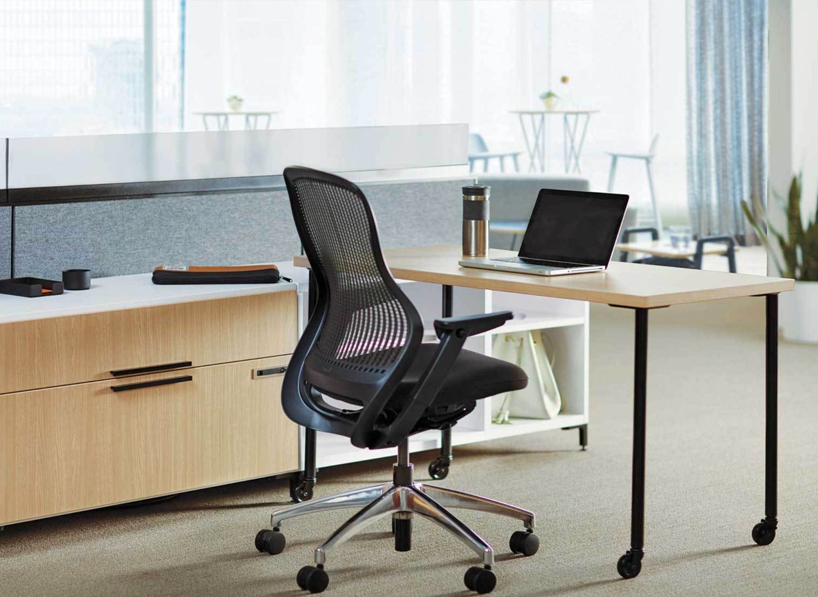 Knoll Workstations for Small Businesses and Startups Spaces