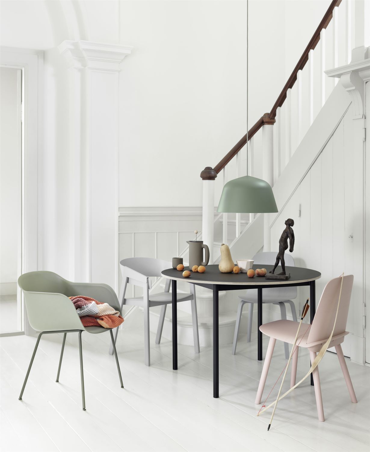 Muuto Around Table